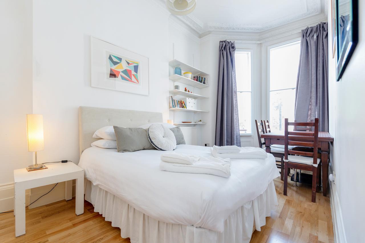 Earls Court Apartments By Basetogo Лондон Экстерьер фото