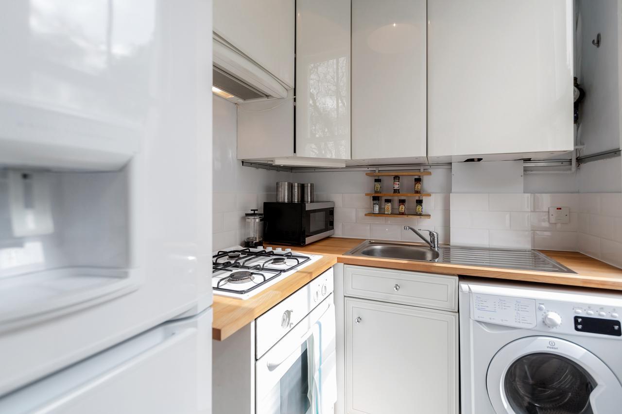Earls Court Apartments By Basetogo Лондон Экстерьер фото